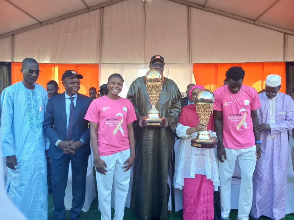  RÉCOMPENSES : ORANGE HONORE LE BASKET ET LA GYMNASTIQUE