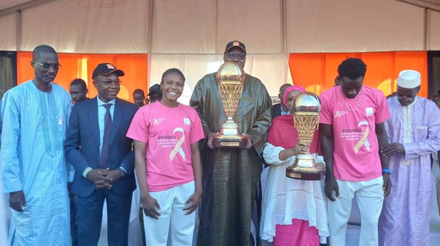  RÉCOMPENSES : ORANGE HONORE LE BASKET ET LA GYMNASTIQUE